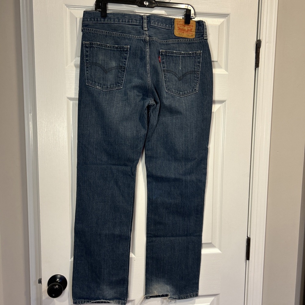 Levi's 514 Straight Fit Men's Jeans 34x32 Blue Denim Red‎ Tab Distressed Bottom